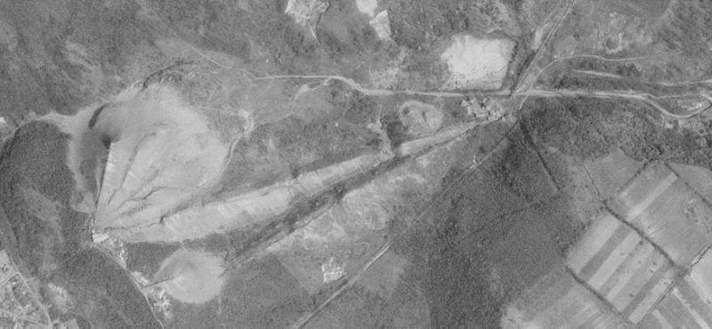 Miklós akna és a meddőhányó a Henrik- hegyen 1964 április 21-én. fentrol.hu felvétele