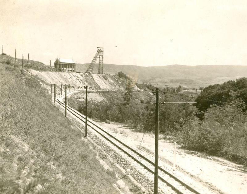 VI-os akna látképe